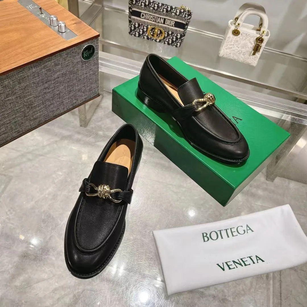 [BV] Top P: 840💰 Size: Female 35-39 (Female 40 custom-made) Male 39-44 (38.45 non-refundable) Bottega Veneta 2025 counter model! Small round toe loafers! Imported leather outsole! Imported grained cowhide! Solid color Niuli! !